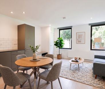 Darwin House, Exeter - Photo 1