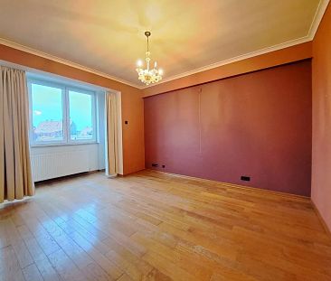 Ruim appartement met 3 slaapkamers in Hasselt - Photo 1