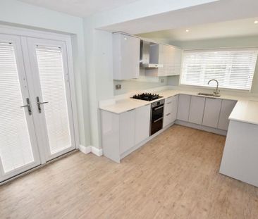 3 bedroom end of terrace house to rent - Photo 6