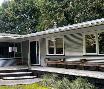 Spacious 3 Bed, 2 Bath Home w garage & workshop - Photo 5