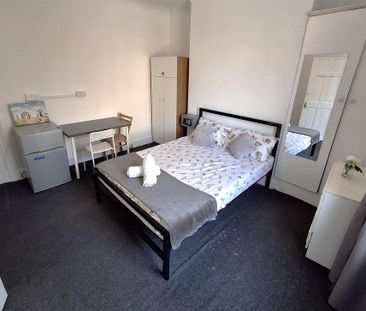 9 bedroom house share to rent - Photo 3