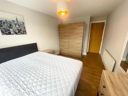 2.7 Apt D Whitehall Square, 181 Sandy Row, Belfast, BT12 5EU - Photo 5