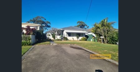 IMMACULATE 4 BEDROOM FAMILY HOME - Photo 4