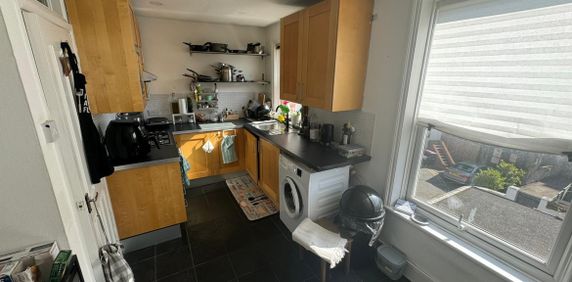 N8 8PR – Crouch End - Photo 2