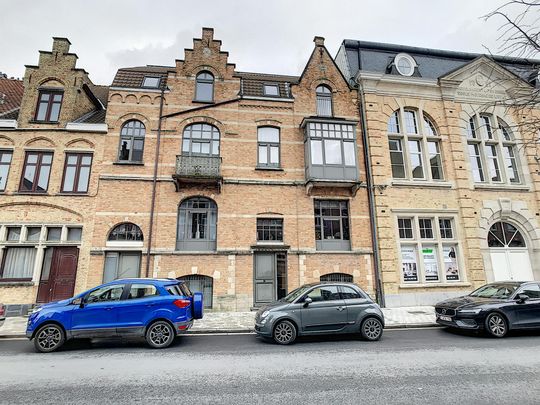 Gezellig 1-slaapkamerappartement met tuin in centrum Ieper - Photo 1