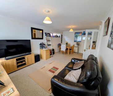 2 bedroom maisonette to rent - Photo 1