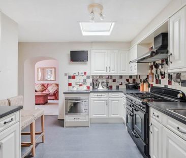 5 bedroom detached house to rent - Photo 1