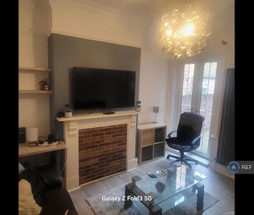 5 bedroom terraced house to rent - Photo 2