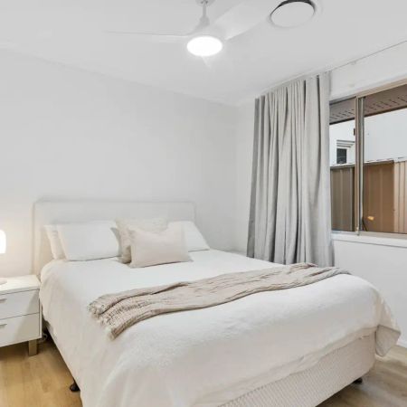 Beautifully Presented Waterfront Home - Photo 2