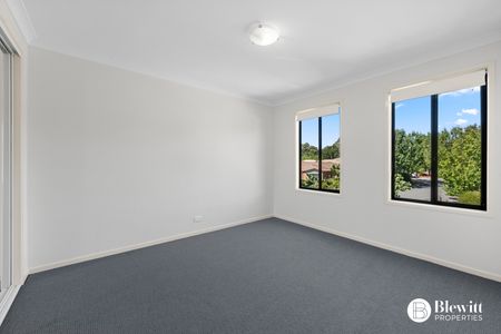 87 Ian Nicol Street, Watson ACT 2602 - Townhouse For Rent | Domain - Photo 5