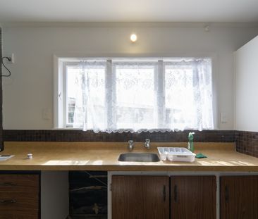 Three Bedroom Home - Photo 2