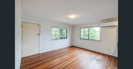 Spacious High-Set Home on a Generous 736m² Block! - Photo 2