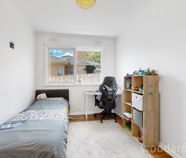 Bright, Effortless Living in this Prized Pocket of Templestowe Lower - Photo 4