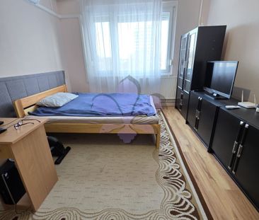 A room for rent for a GIRL near the University Faculties - Photo 4