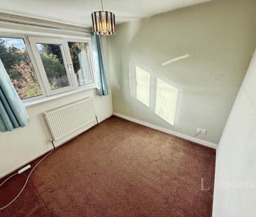3 bedroom house to rent Grange Road, Royston, Barnsley, S71 - Photo 4