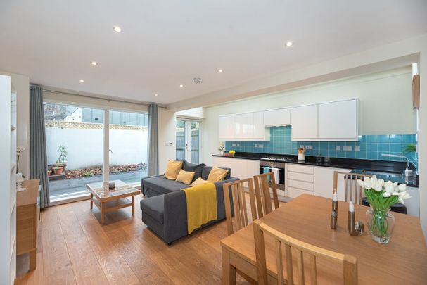 2 Bed Flat, Wimbledon, SW19 - Photo 1