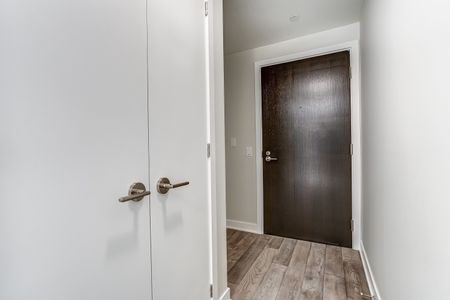 For Lease - 11 Yorkville Avenue Unit# 2409, Toronto, Ontario - Photo 3
