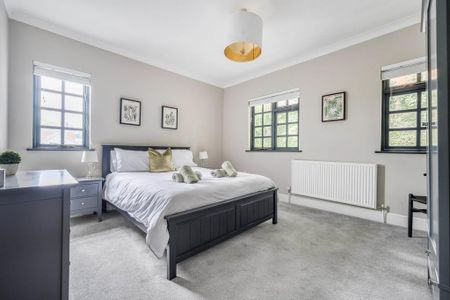 3 bedroom terraced house to rent - Photo 5