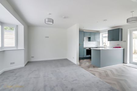 1 bed detached house to rent in South Strand, East Preston, BN16 - Photo 3