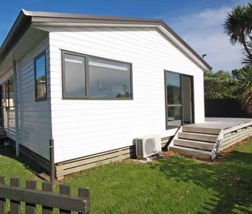 Tidy, Sunny & Easy Care - Photo 5