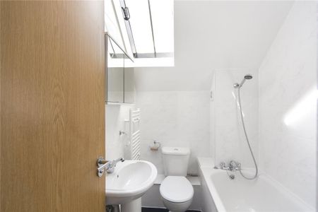 2 bedroom maisonette to rent - Photo 3