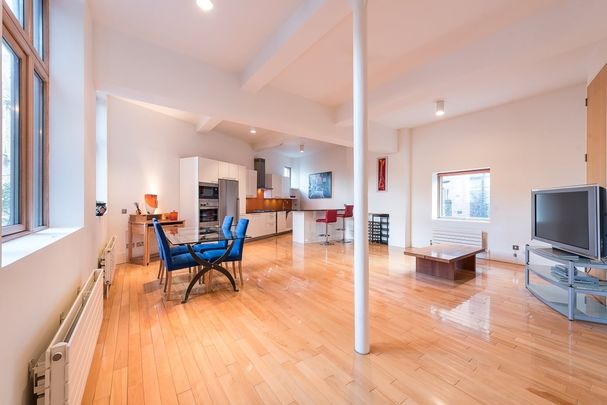 2 bedroom flat to rent - Photo 1