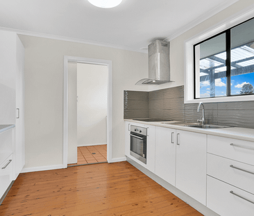 Elevated Coastal Home with Stunning Views - Photo 6