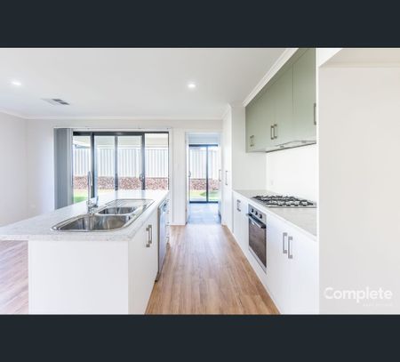 7 LIGNUM COURT, Worrolong, SA 5291 - Photo 5
