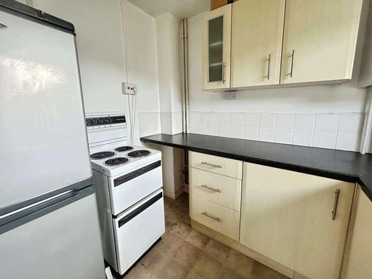 Curwen Close, Maesteg, SA12 - Photo 1
