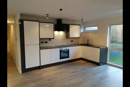 1 Bed Flat, Tatton Court, M14 - Photo 2