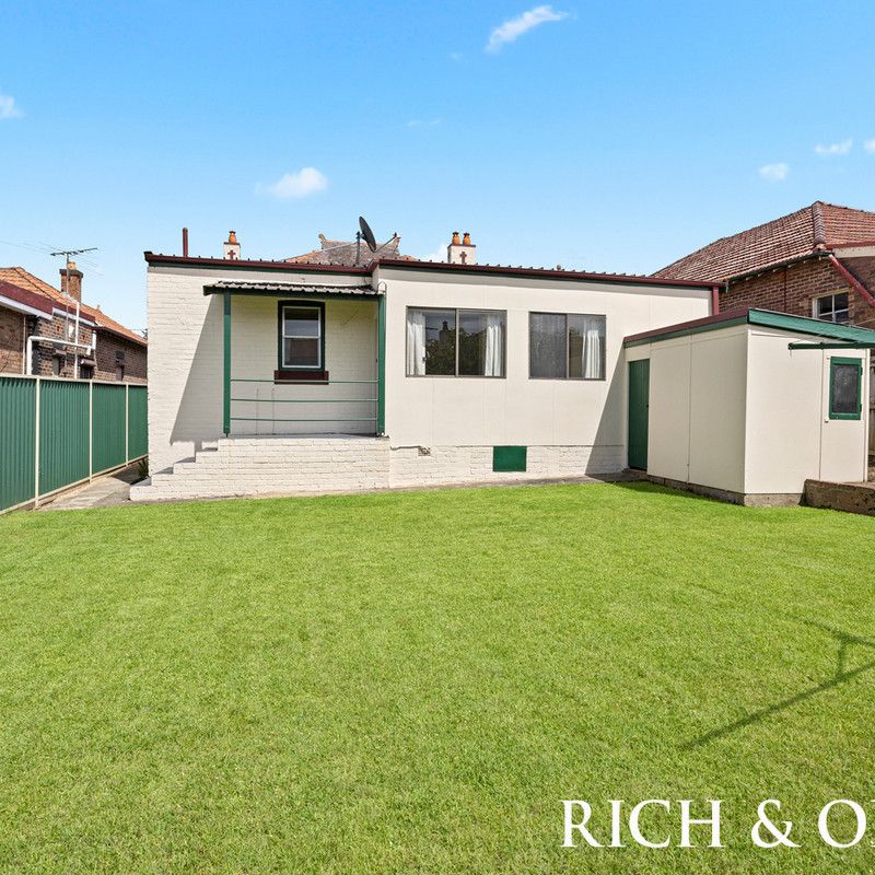 8 Tahlee St (rear), Burwood - Photo 1