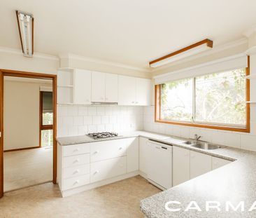 Lifestyle Location! - Photo 4