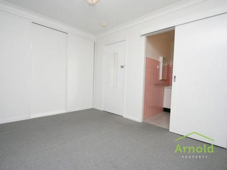 PERFECT LOCATION FOR SUMMER - 1 BED MEREWETHER - Photo 2