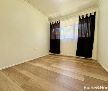 “Your Perfect Family Home Awaits” - Photo 5