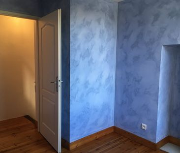 Location Maison 3 pièces 51m² BOURG CHARENTE 16200 - Photo 2