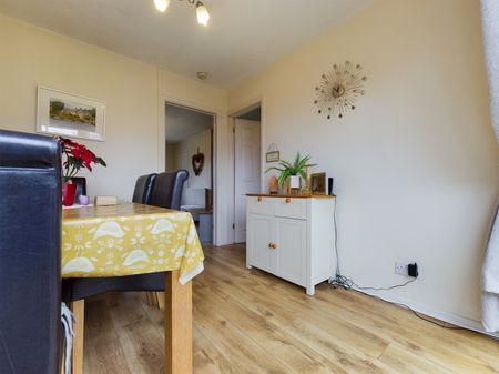 The Chase, Cashes Green, Stroud, Gloucestershire, GL5 - Photo 2