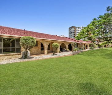 SPACIOUS TWO BEDROOM GROUND FLOOR UNIT - GREAT LOCATION! - Photo 6