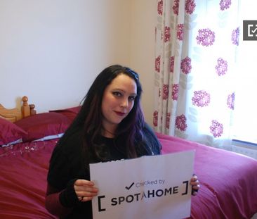 Wonderful room in shared apartment in Dun Laoghaire, Dublin - Photo 2