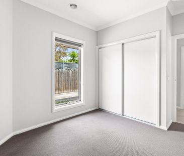 Stylish & Contemporary Living in a Prime Location - Photo 2