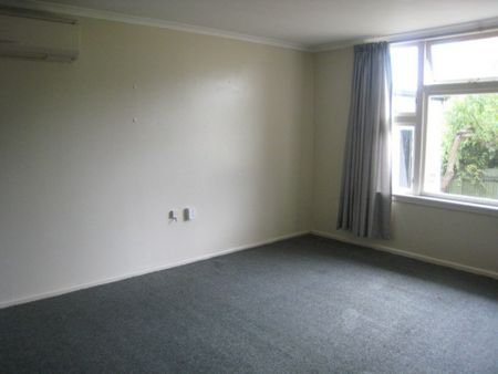 2 bedroom Flat - Photo 5