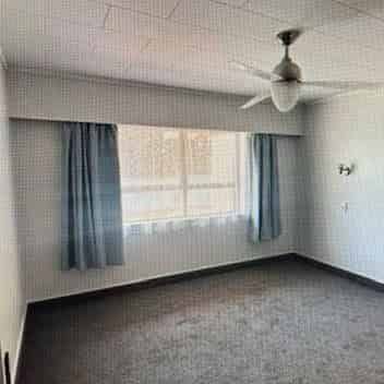 Spacious 3 Bedroom, Portsmouth Road - Photo 1