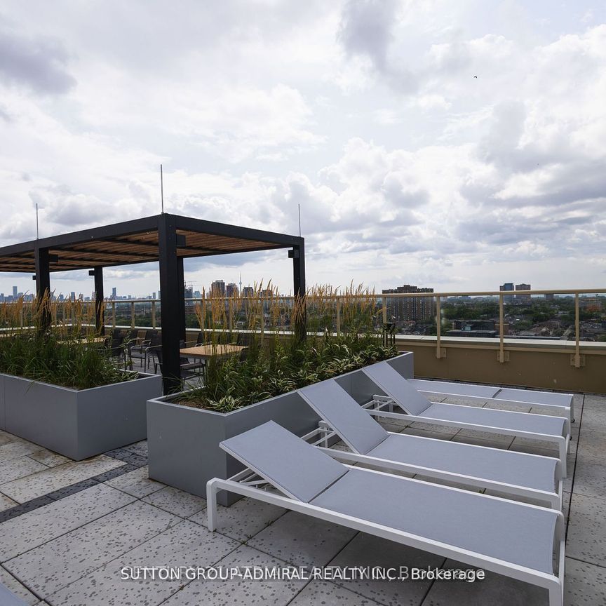 For Lease - 1787 St. Clair Avenue Unit# 706, Toronto, Ontario - Photo 1