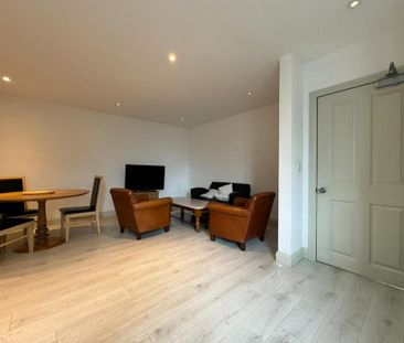 6 bedroom semi-detached house to rent - Photo 4