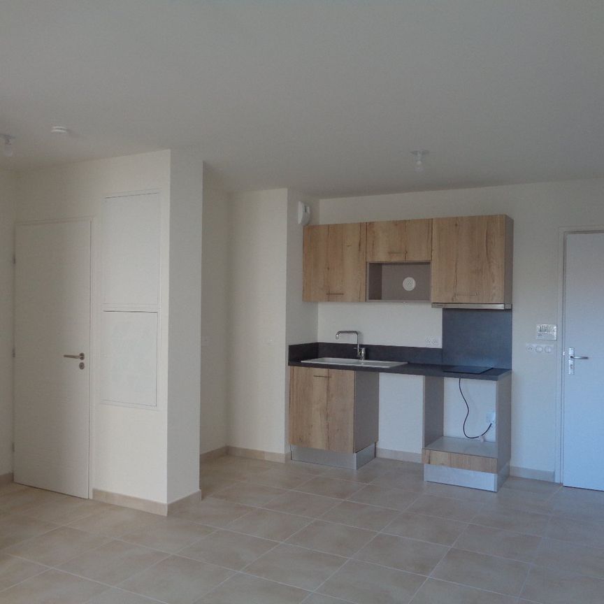 Location Appartement 2 pièces 44m² VIAS 34450 - Photo 1