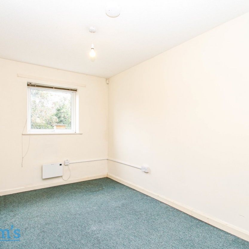 2 bed Apartment for Rent - Photo 1