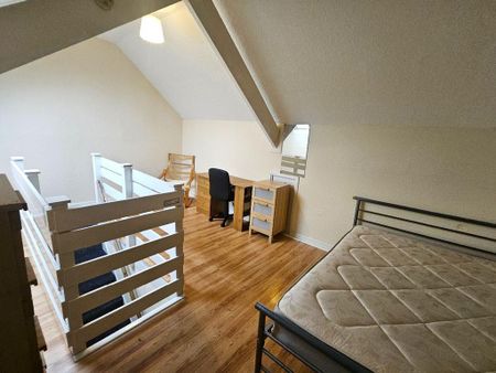 3 bedroom maisonette to rent - Photo 4