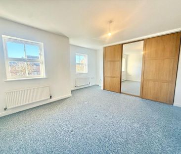 4 bedroom semi-detached house to rent - Photo 6