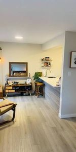 Deluxe studio with in-suite laundry – PET FRIENDLY - Photo 4