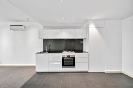 Sophisticated Space with Panorama CBD Skyline Views! - Photo 2