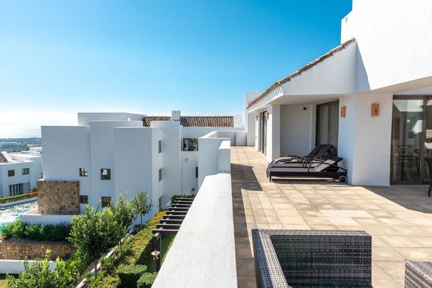 Apartment in Los Flamingos, Costa del Sol - Photo 1